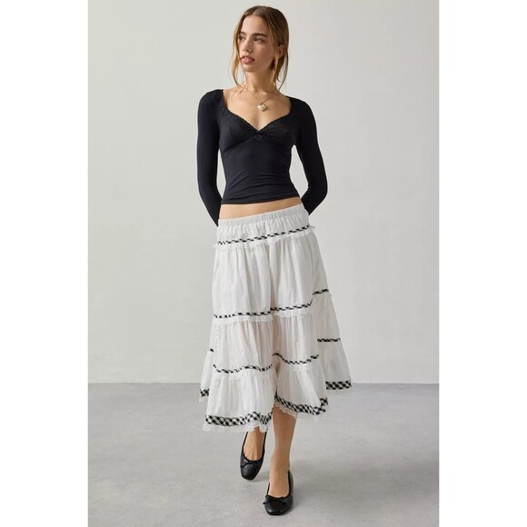 Urban Outfitters Kimchi Blue Esther Lace Trim Tiered Midi Skirt White XS 284101 - Picture 4 of 8
